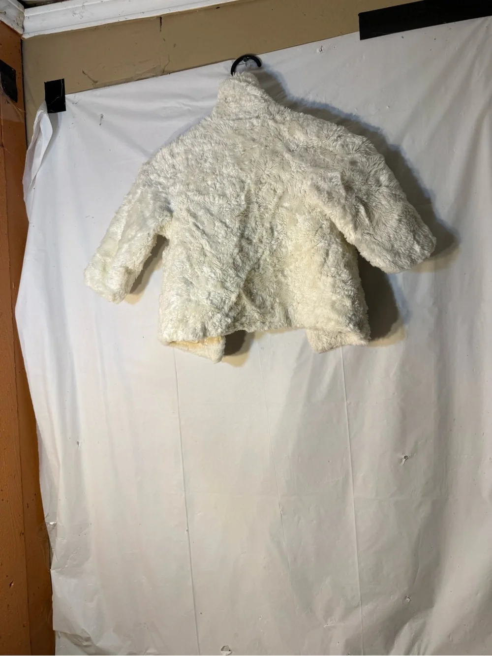 Gymboree white faux fur girls jacket size 3T